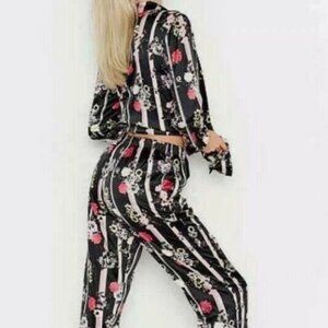 NWT VICTORIA'S SECRET STRIPEROSESATIN PJS CHRISTMASGIFT PAJAMAS SET FLORAL M